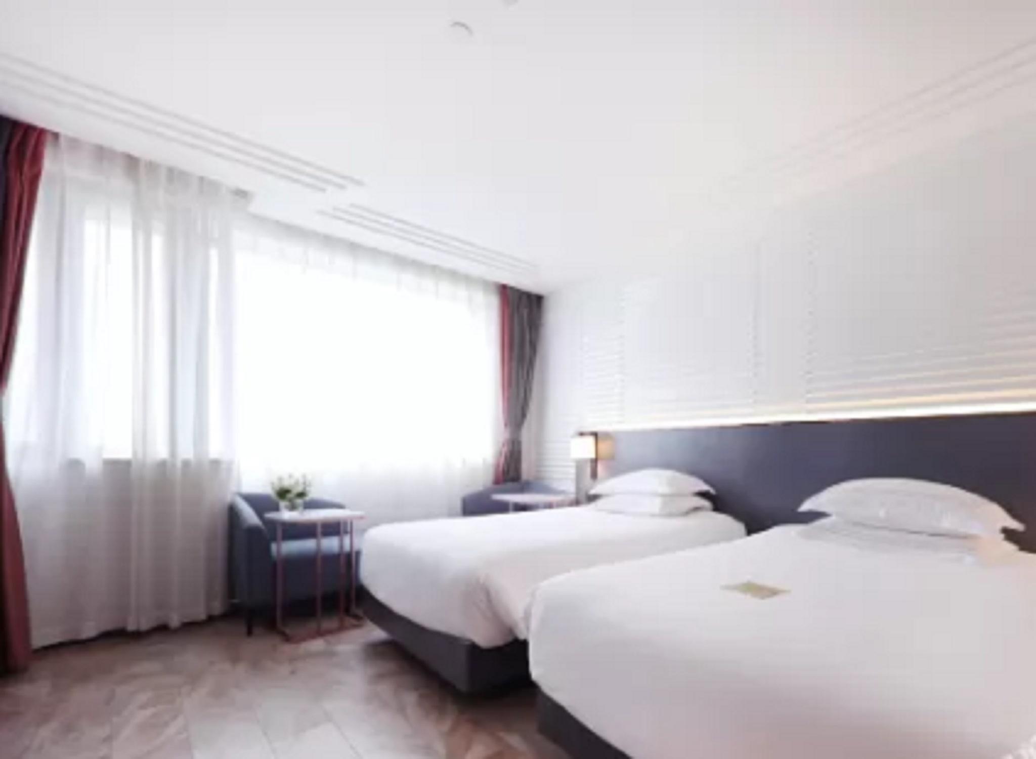 Ibis Shanghai Yu Garden Exterior photo